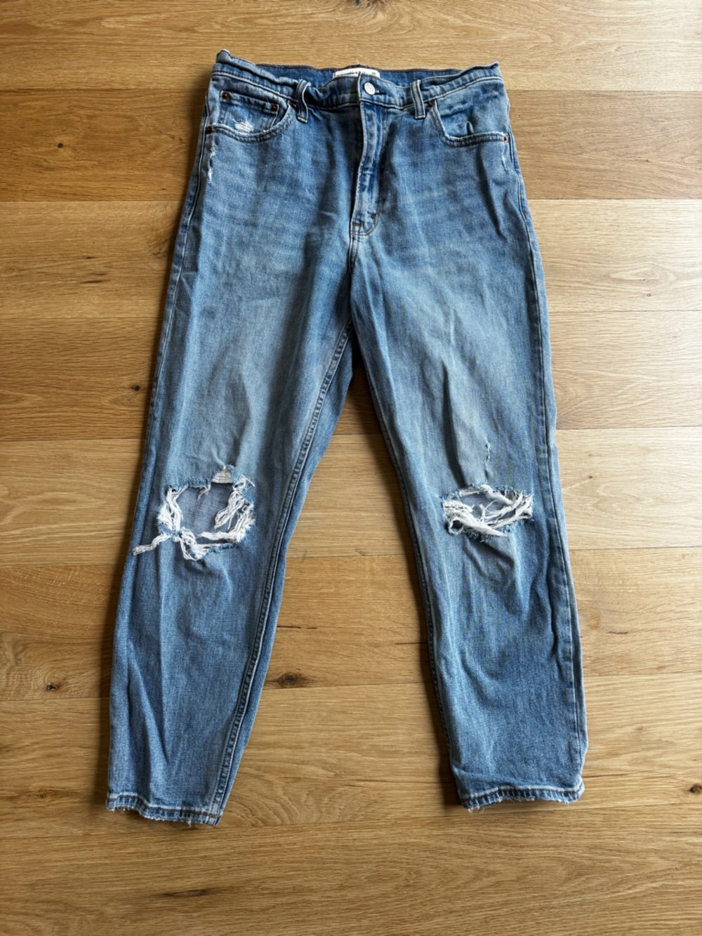 Abercrombie & Fitch High Rise Vintage Straight - size 27 // 4R